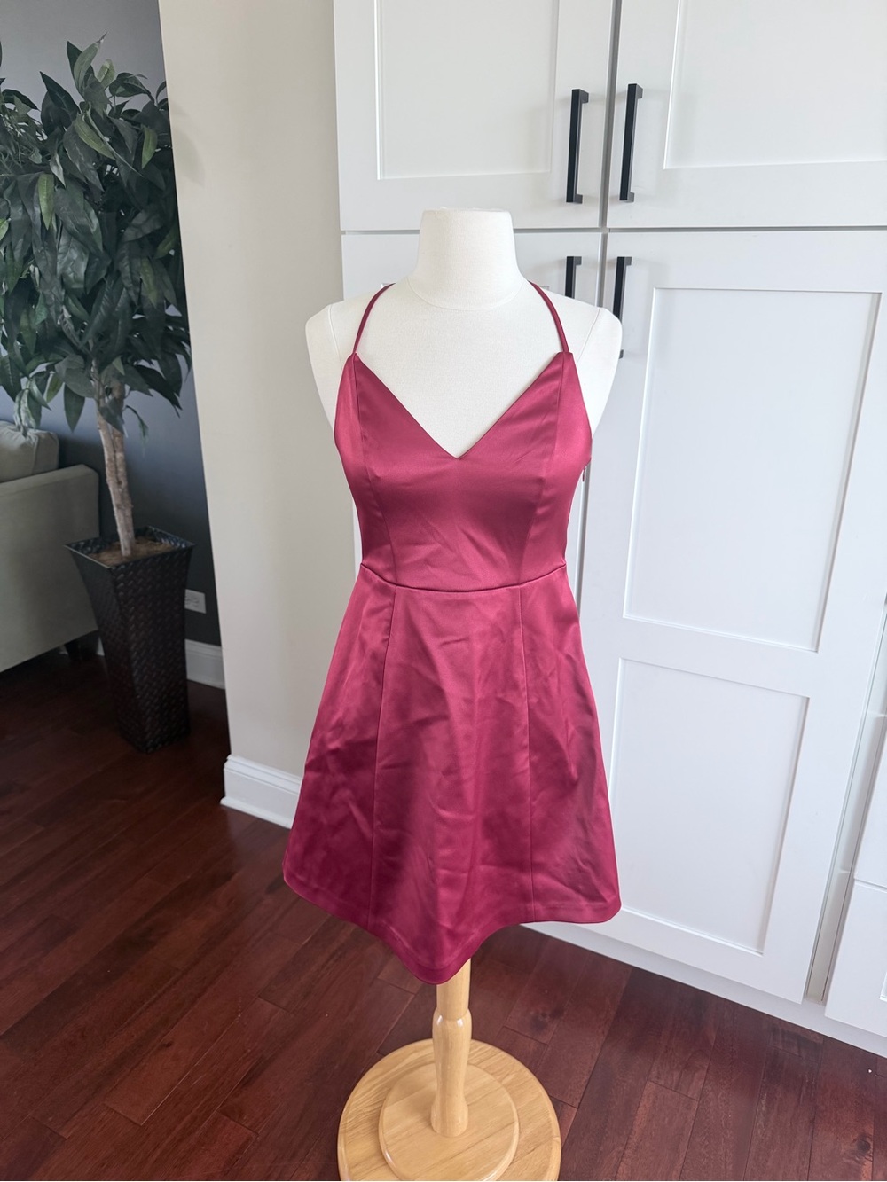 EXPRESS Satin Halter V-Neck Spaghetti Strap Dress in Burgundy Small